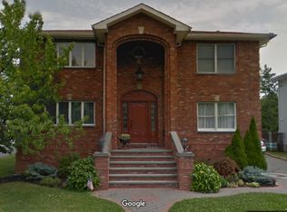 68 Renaissance Dr #2, Clifton, NJ 07013