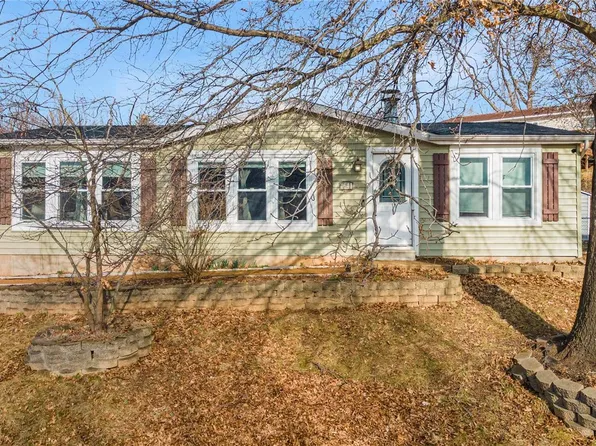 4641 Brennan Woods Dr, High Ridge, MO 63049