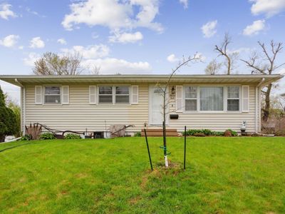1112 Woodlark Ln NW, Cedar Rapids, IA, 52405
