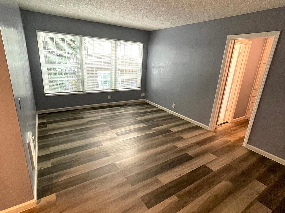 1st image of 2075 Broadway Ct #103