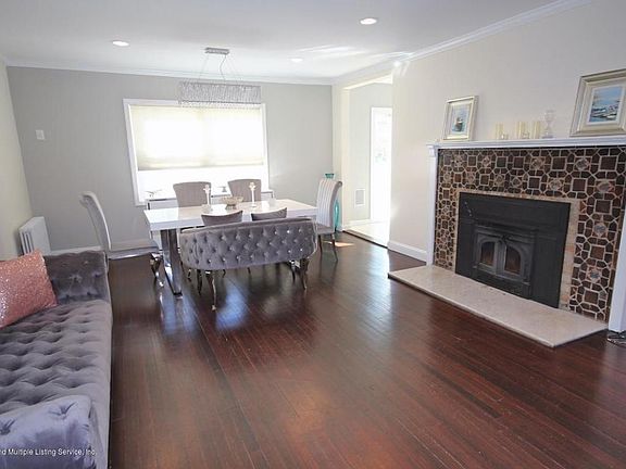 5th image of 86 Bishop St
