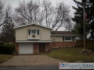 422 Brandon St, Owosso, MI 48867
