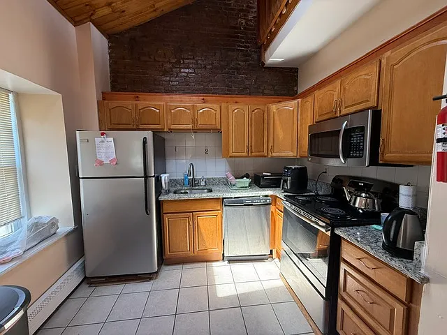 1605 Tremont St #3 — Photo 6