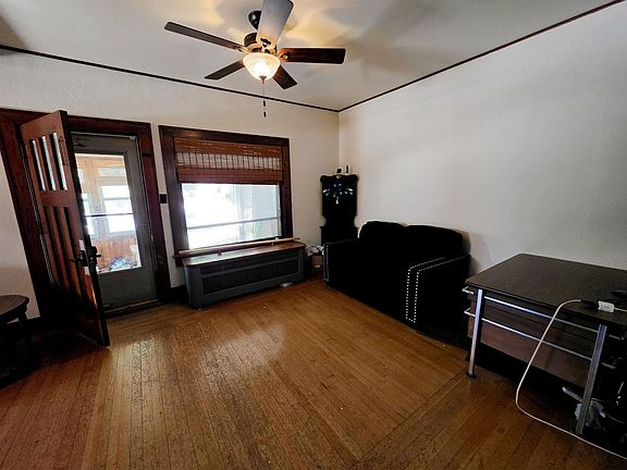 2nd image of 839 N Bellevue Ave