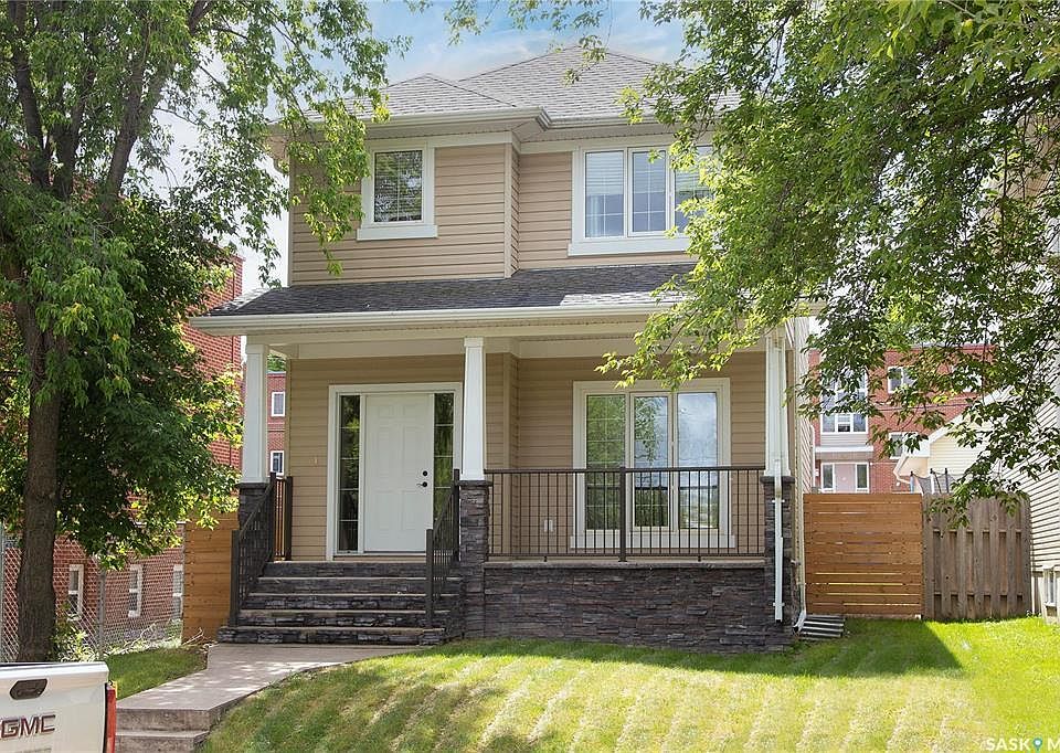 1st image of 23 19th St E