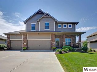 2016 S 193rd St, Omaha, NE 68130