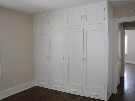3rd image of 4327 Eaton St