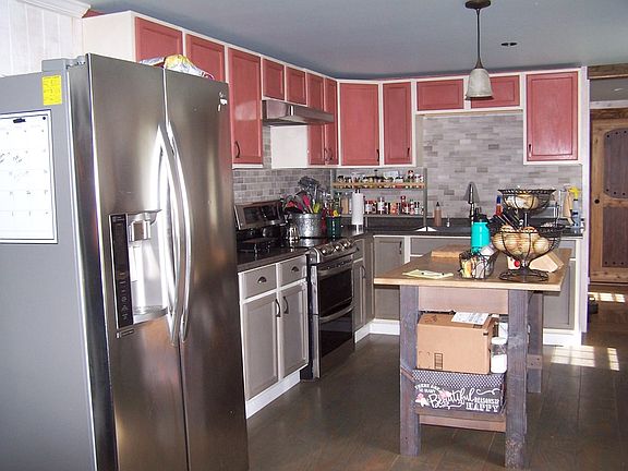 5th image of 131 Dogwood Ln