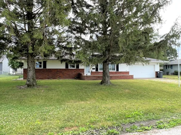 405 W Washington St, Pesotum, IL 61863