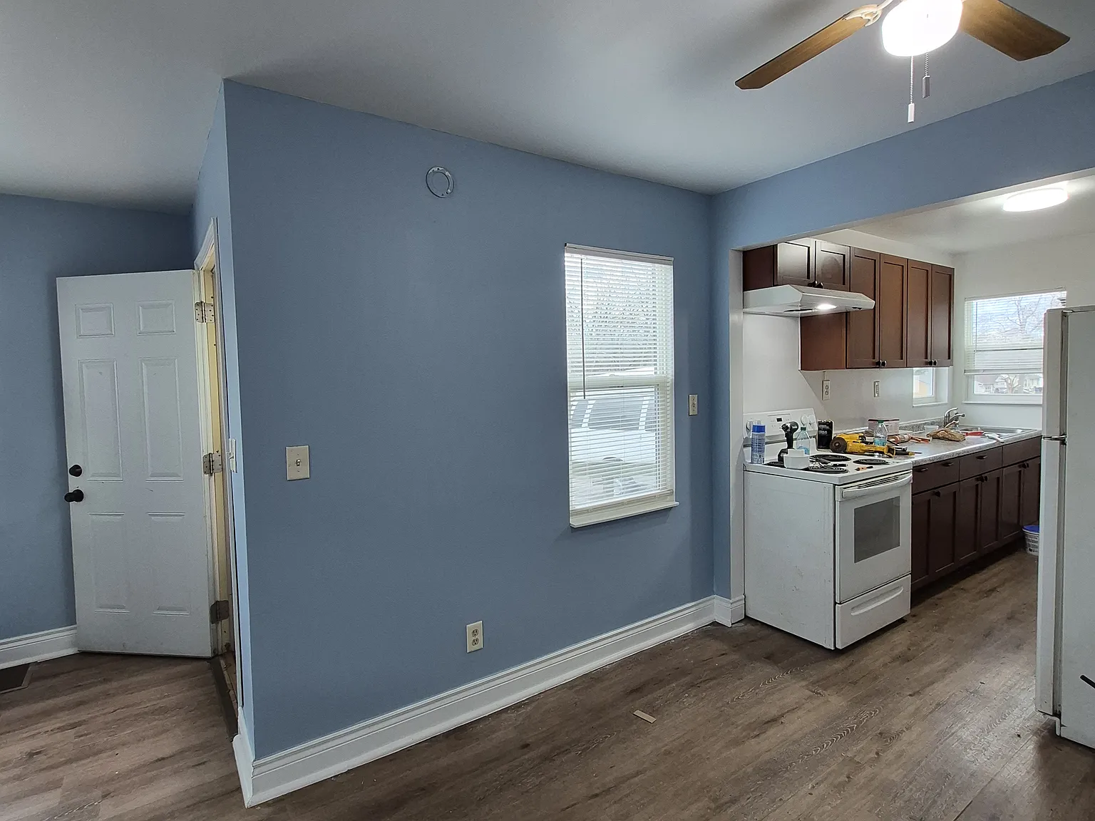 2 bed, 765 sqft, $1,200 — Photo 3