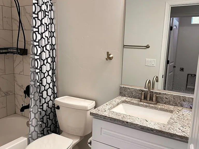 118 Scotland Ct — Photo 8