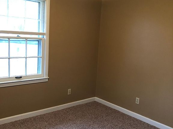 4th image of 168 E Tiverton Way