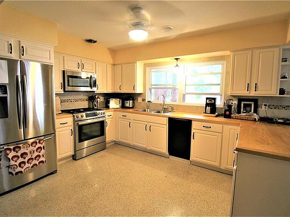 2nd image of 6559 Renaldo Way S