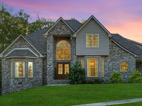 823 Shady Bluff Trl, Clarksville, TN 37043