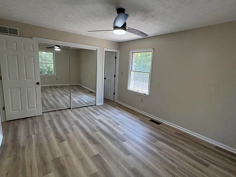 1936 Mount Vernon Dr — Photo 6