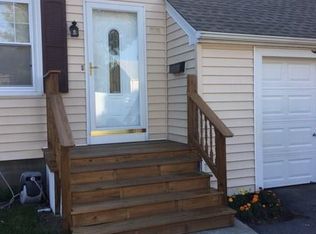 253 Becker Ave E, Riverside, RI 02915