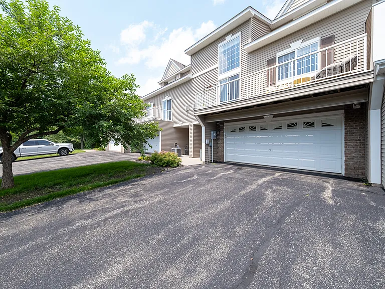 18356 Lafayette Way — Photo 28