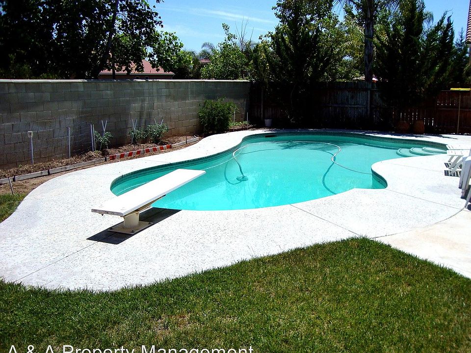 2nd image of 1845 N Pistachio Ave