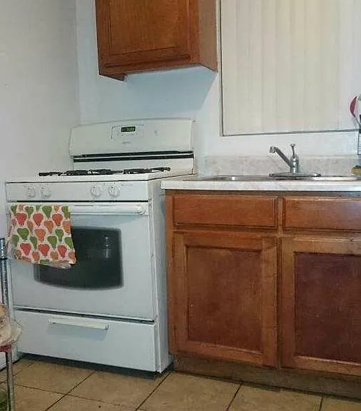 267 E 3rd St #C — Photo 2