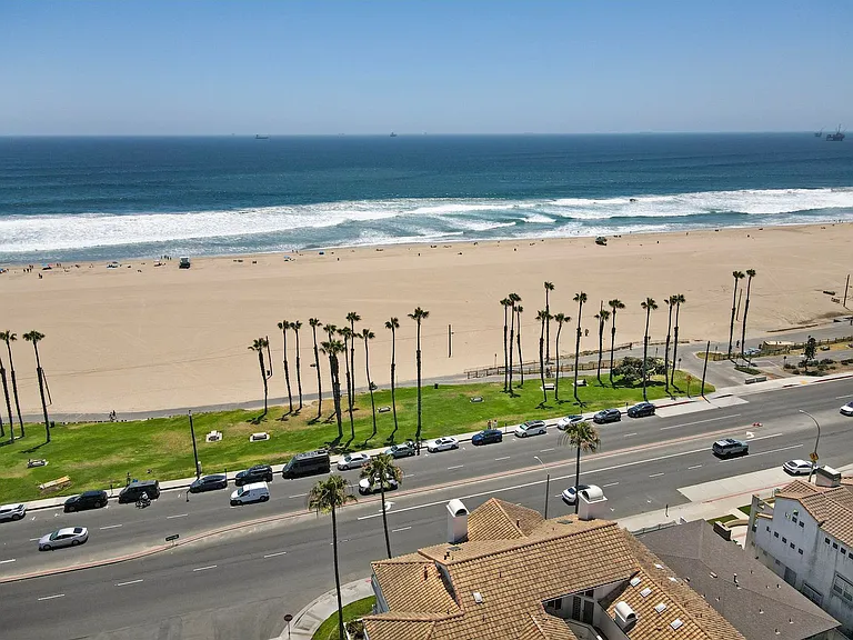 1000 Pacific Coast Hwy #7 — Photo 5