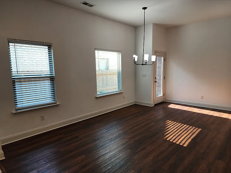 8362 Curtis Landing Ln — Photo 13