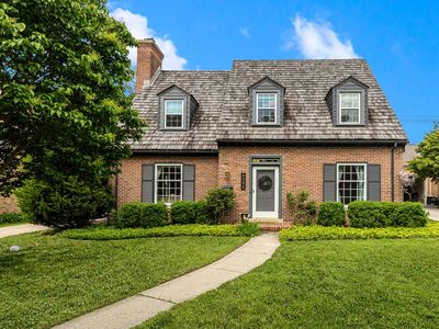 6353 North Berkeley BOULEVARD, Whitefish Bay, WI, 53217