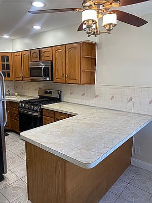 1st image of 722 E 102nd St #2