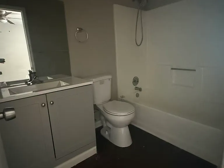 3909 Almon Dr — Photo 10