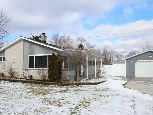 22745 Katzman St, Clinton Township, MI 48035