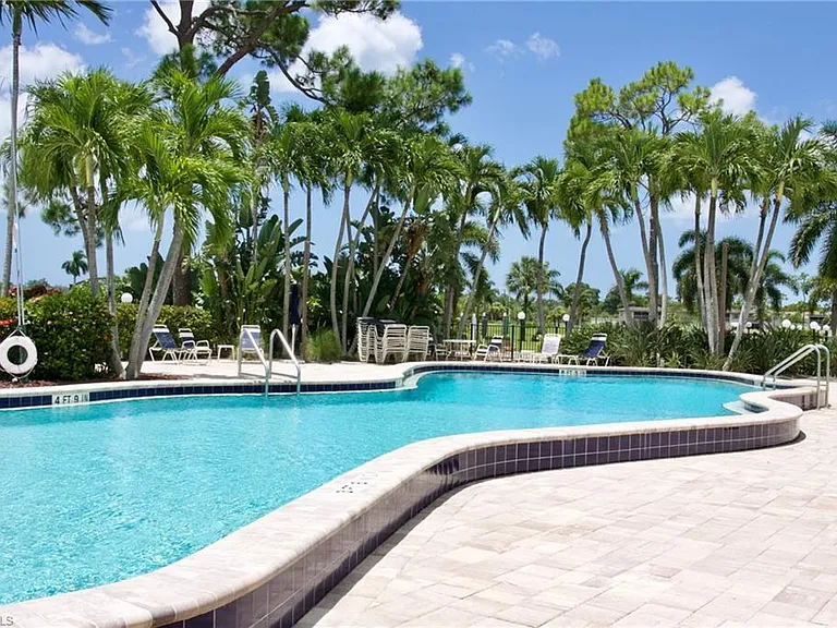83 Glades Blvd #3 — Photo 30