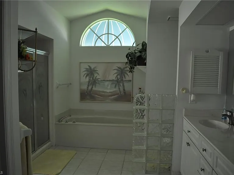 431 Dundee Ct — Photo 13
