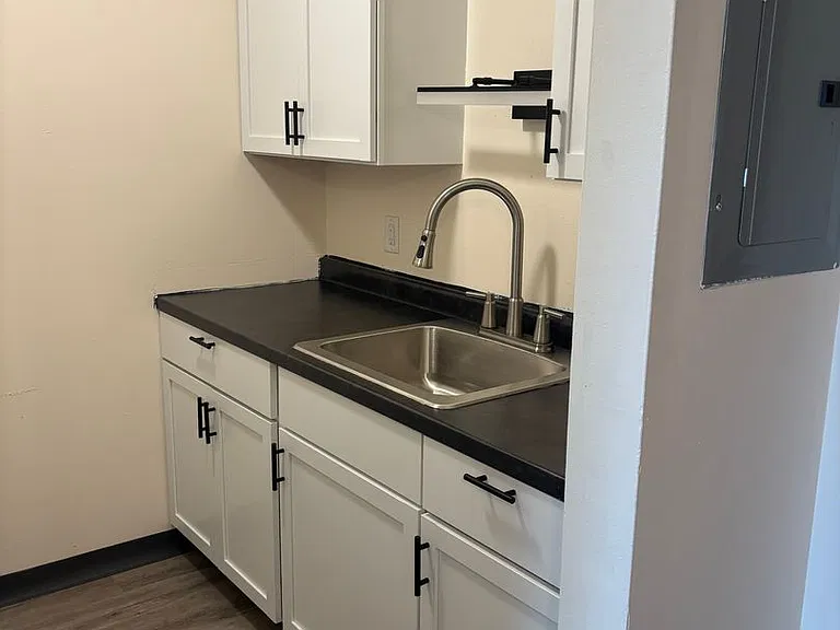 465 Main St — Photo 12