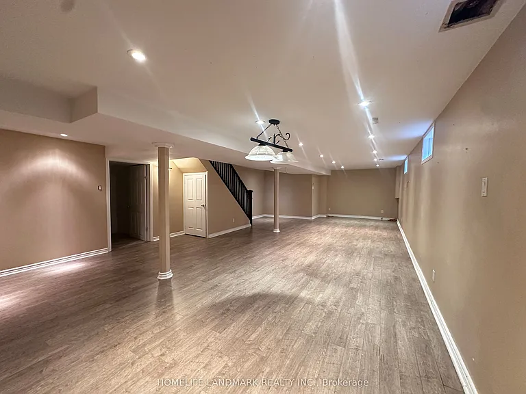 3 Padget Pl — Photo 22