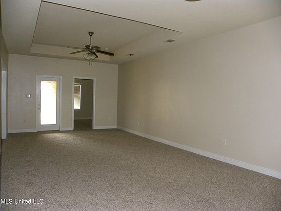 4th image of 4985 Windmill Ave