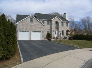 784 Jacqueline Ct, Toms River, NJ 08753