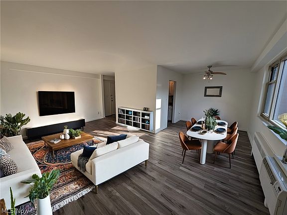 3rd image of 11820 Edgewater Dr APT 707