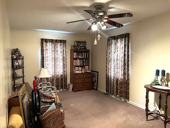 5th image of 103 Crescent Dr