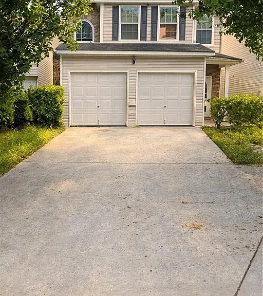 325 Barshay Dr — Photo 1