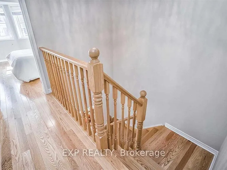 945 Sprague Pl — Photo 14