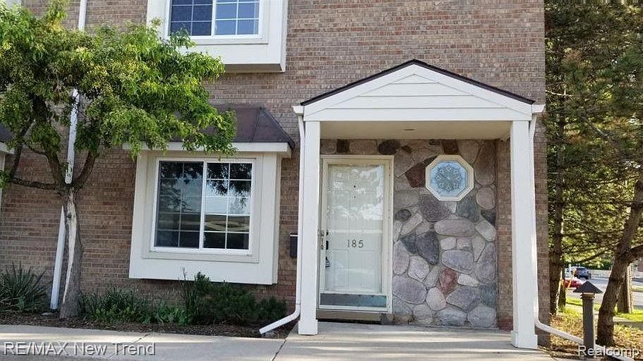 1st image of 185 Coolidge Rd