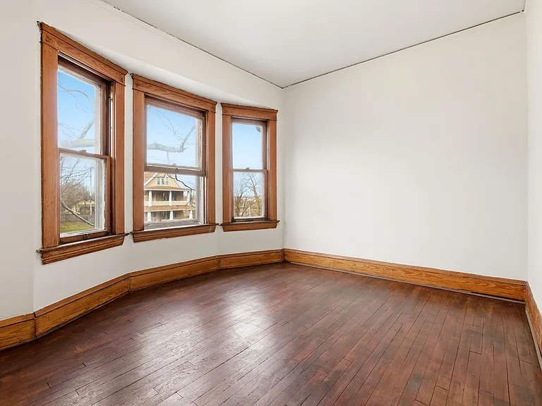 Bedroom #1