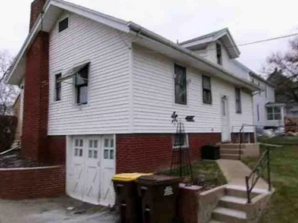 325 W Evelyn St, Freeport, IL 61032