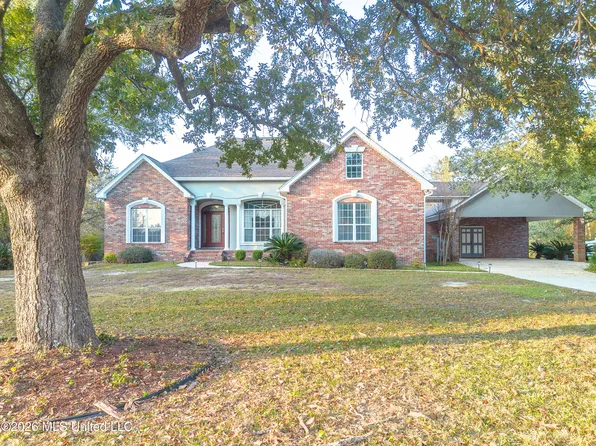 11827 River Estates Cir, Biloxi, MS 39532
