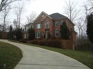 304 Rhododendron Dr, Chapel Hill, NC 27517