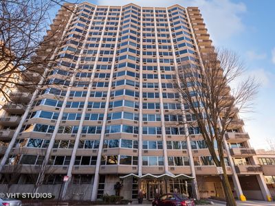 555 W Cornelia Ave APT 210, Chicago, IL, 60657