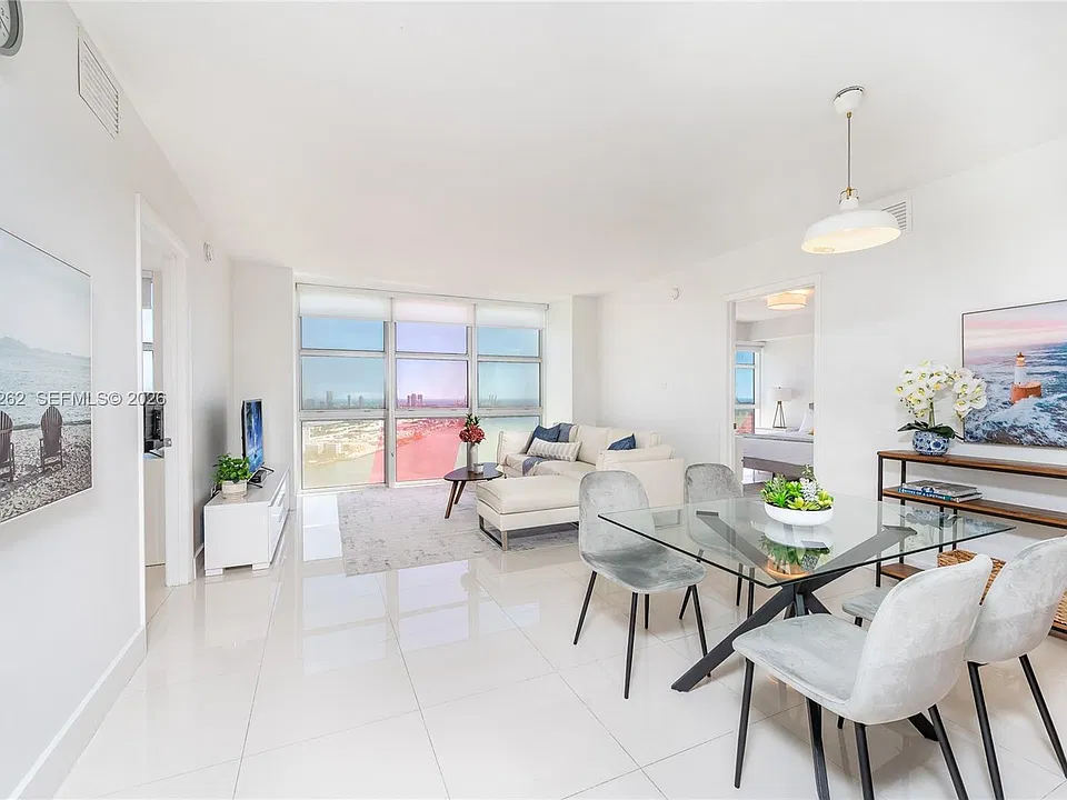 50 Biscayne Blvd #3906