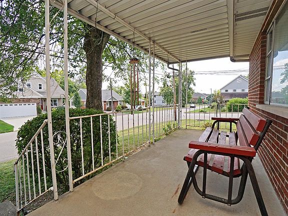 3rd image of 4940 Myrtle Ave