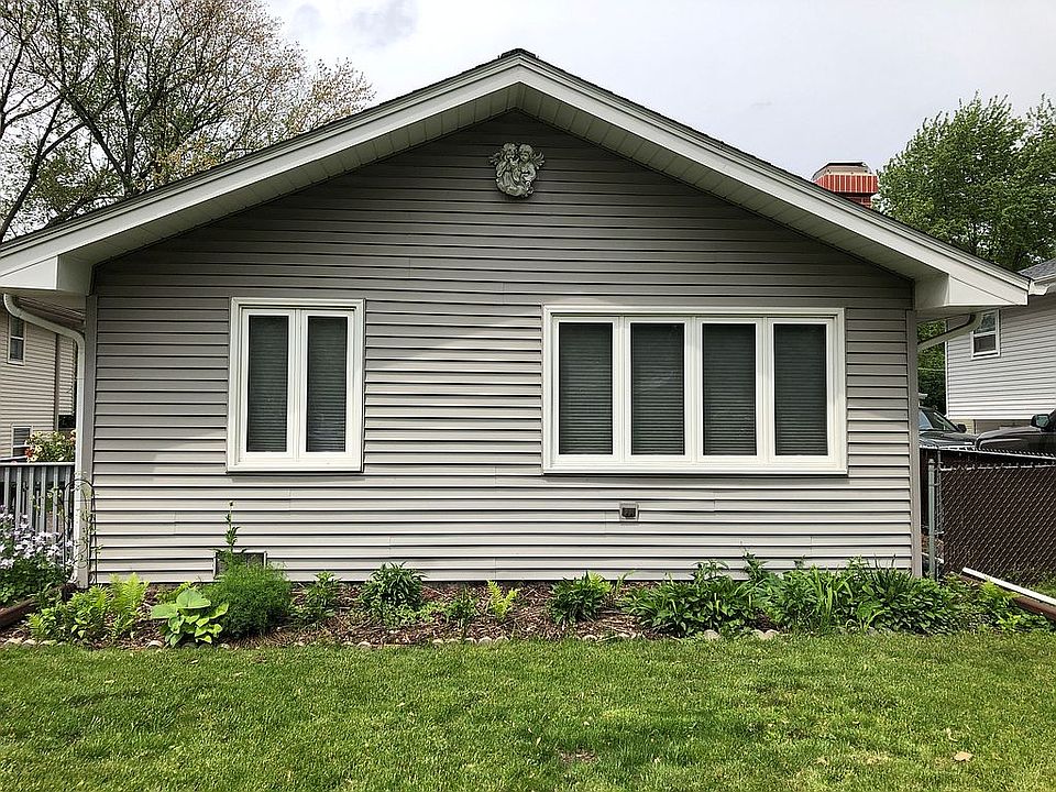 2nd image of 0N028 Cottonwood Dr