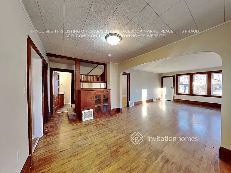 2200 Margaret St — Photo 7