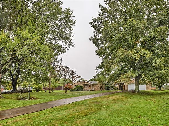 2nd image of 8 Houp Ln